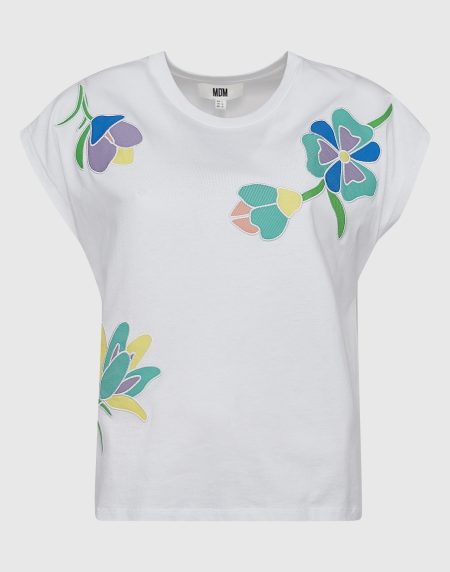 Camiseta blanca con flores