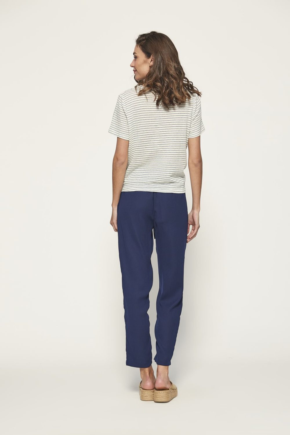Pantalón recto con cintura elástica - Imagen 2