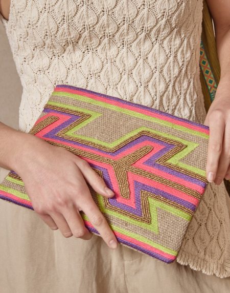 Bolso cartera flecha bordada color Lima