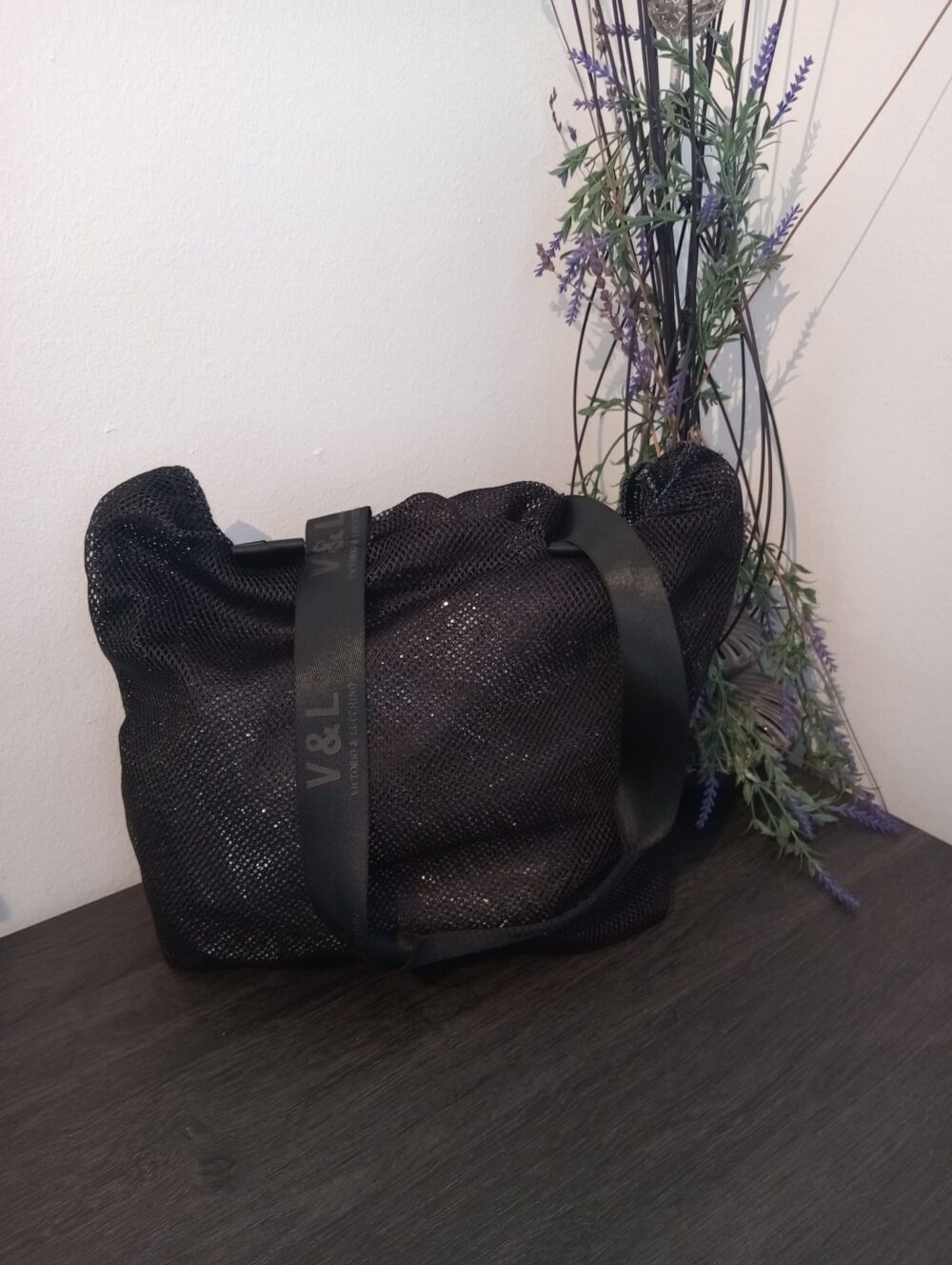 Bolso rejilla dos asas color negro - Imagen 3