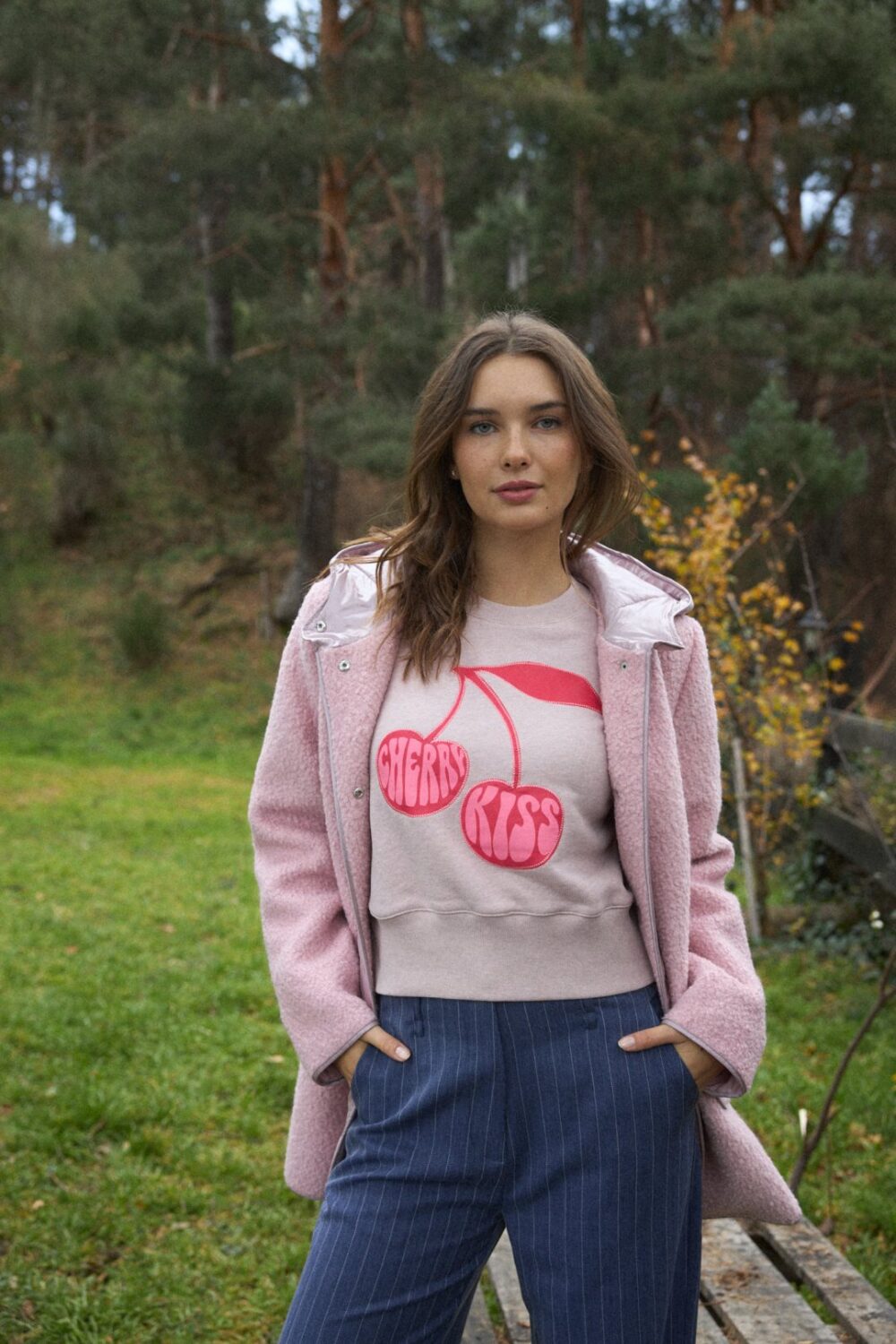 Chaqueta corta combinada de rizo y nylon - Imagen 3
