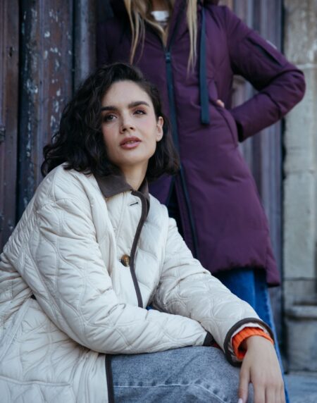 Chaqueta acolchada con cuello de pana