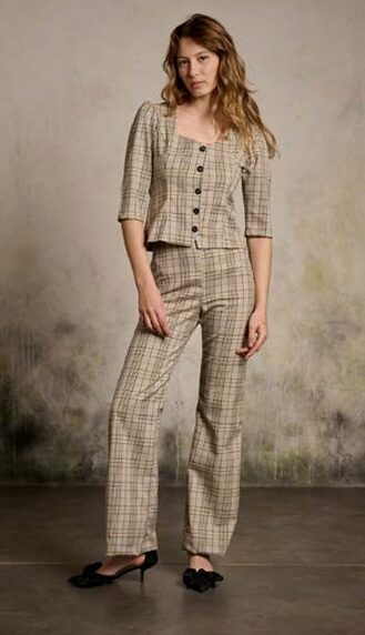 Pantalón TINA cuadros camel de la marca Maggie Sweet