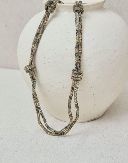 Collar Largo con Nudos Brillo