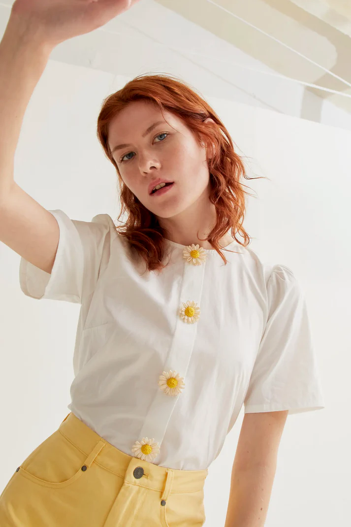 Camisa 100% algodón con botones florales - Imagen 3