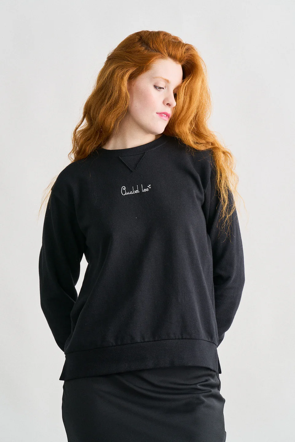 SUDADERA BÁSICA NEGRA - Imagen 2
