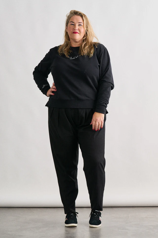 SUDADERA BÁSICA NEGRA - Imagen 7