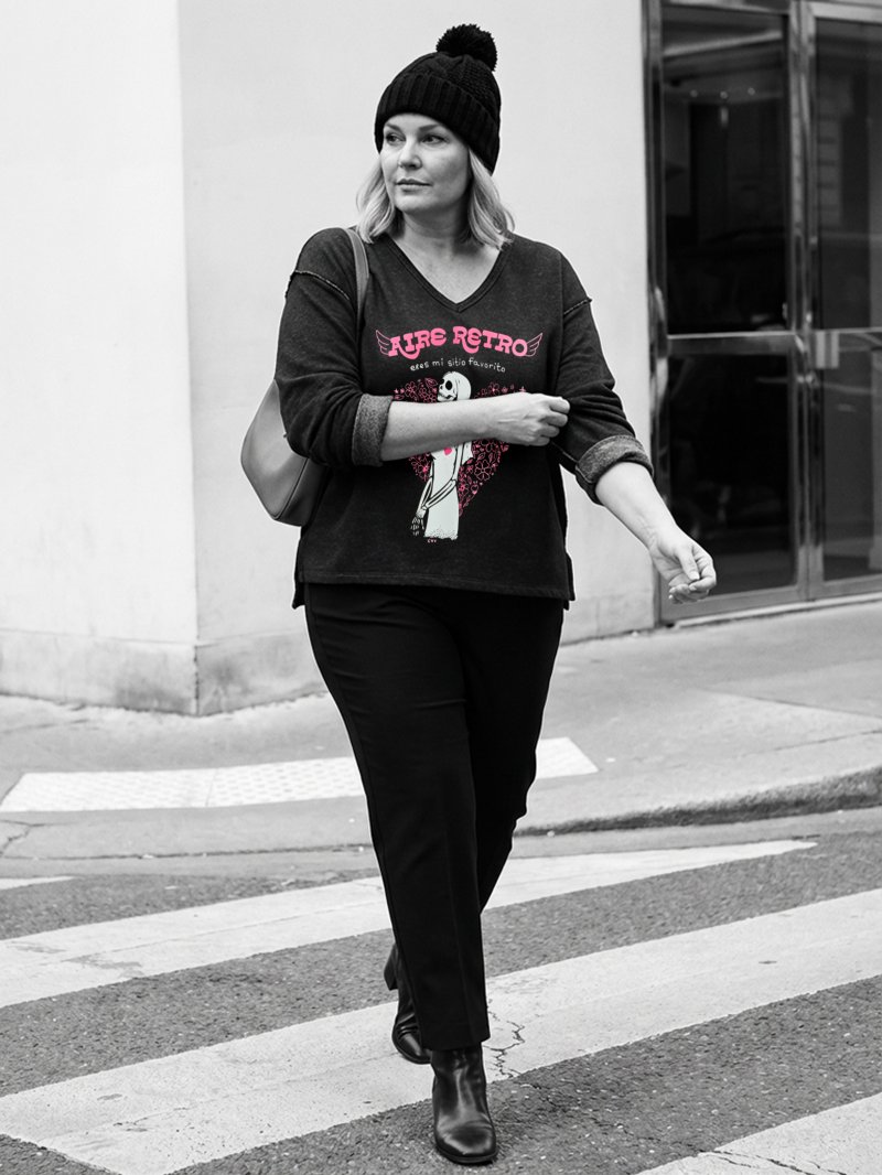 SUDADERA GRIS " MI SITIO FAVORITO" - Imagen 4