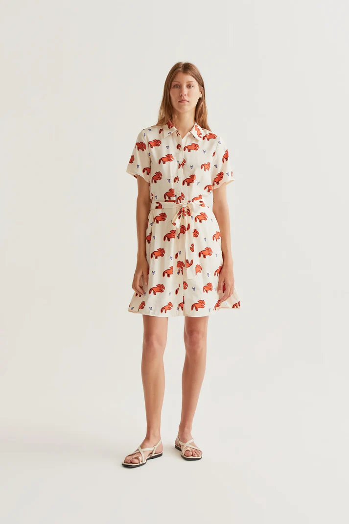 Vestido corto con estampado de perritos