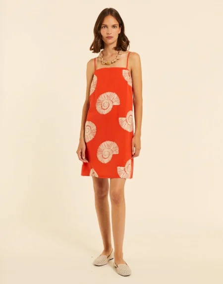 Vestido tirantas con bordado caracolas