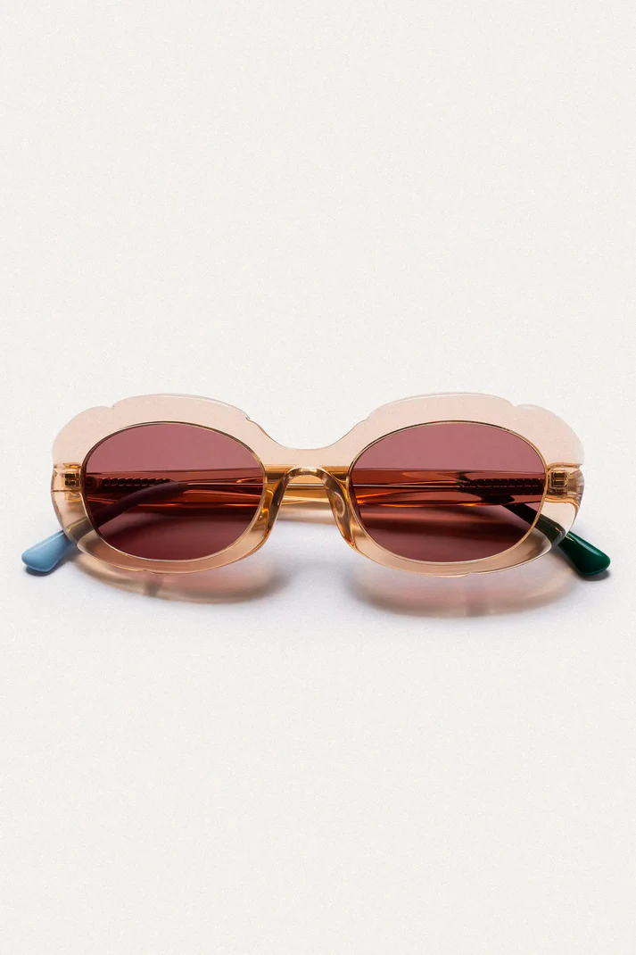 Gafas de sol ambar con punta patillas multicolor verde y azul claro