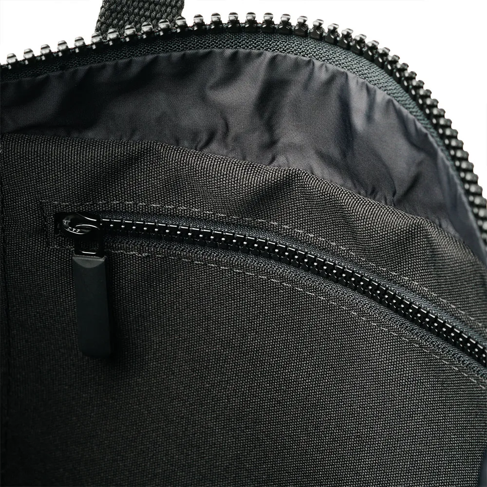 Mochila ROKA Canfield B Nylon – All Black - Imagen 4