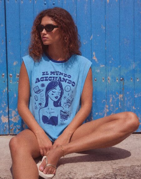 CAMISETA AIRE RETRO"ACECHANDO" AZUL