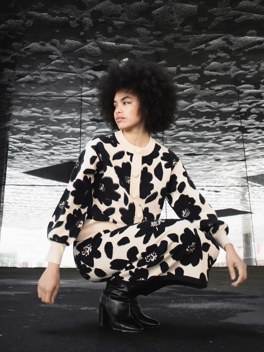 REBECA FLORAL BEIGE - Imagen 2