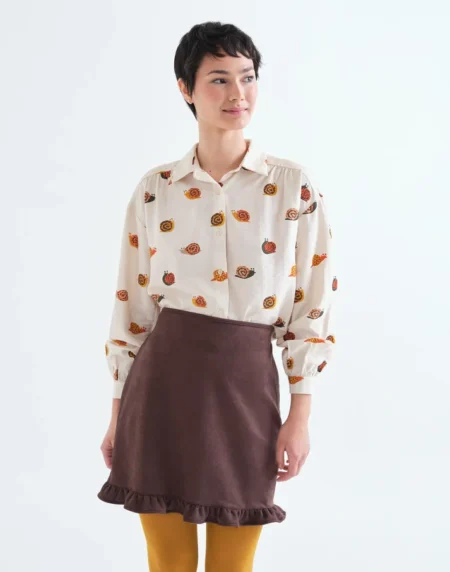 Camisa con estampado de caracoles