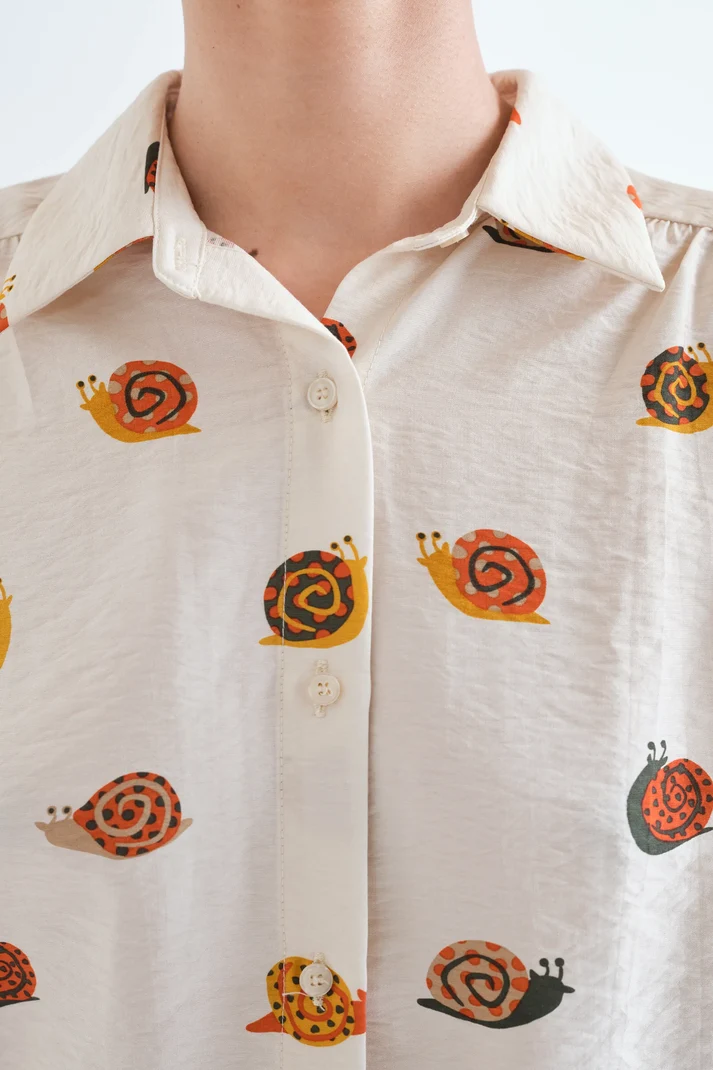 Camisa con estampado de caracoles - Imagen 4