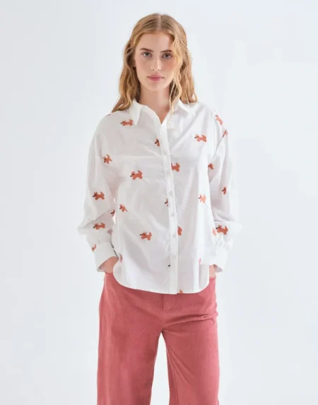 Camisa 100% algodón con bordado de zorritos