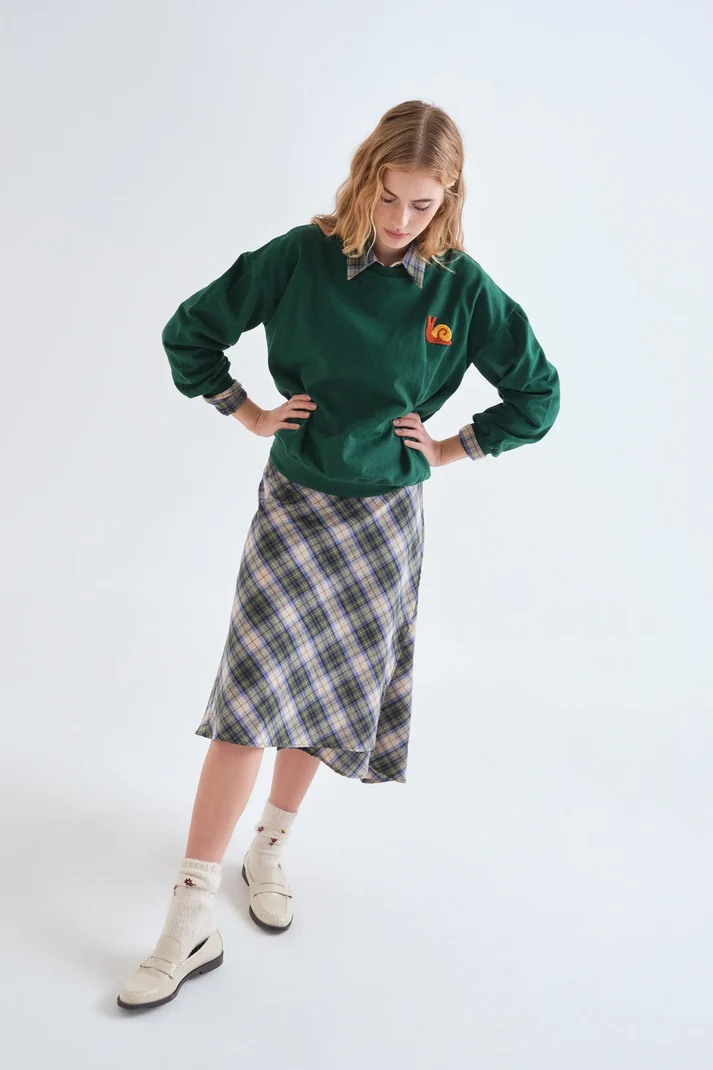 Sudadera 100% algodón verde con parche de caracol - Imagen 5