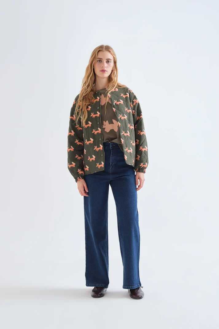 Pantalón vaquero azul marino con bolsillos de corazones - Imagen 4