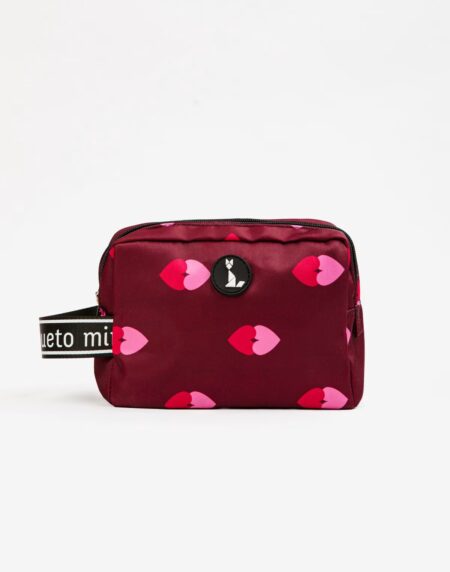 KISS MAKE UP BAG